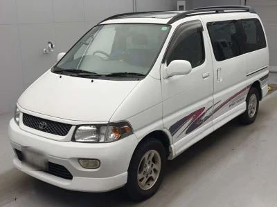 TOYOTA HIACE REGIUS