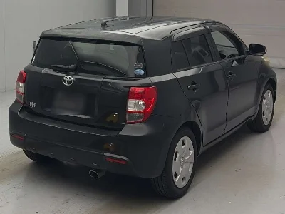TOYOTA IST