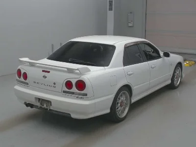 NISSAN SKYLINE