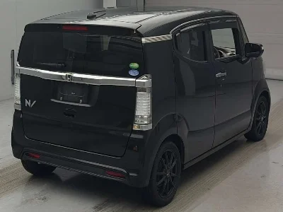 HONDA N BOX SLASH