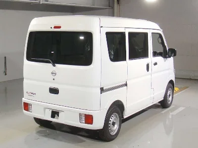 NISSAN CLIPPER VAN