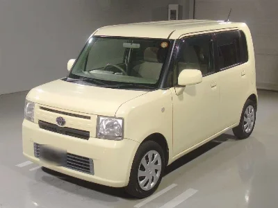 TOYOTA PIXIS SPACE