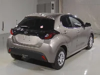 Цена авто Toyota Yaris с аукционов Японии, номер кузова KSP210, пробег 17 000, оценка 8