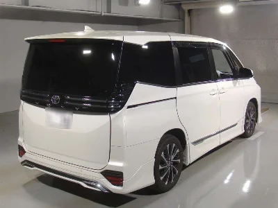 Статистика аукционов Toyota Voxy