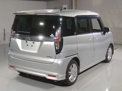 MITSUBISHI DELICA D2