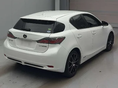 Lexus UX250h