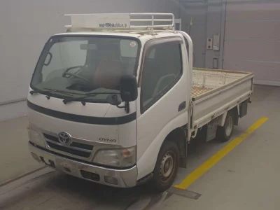 TOYOTA DYNA