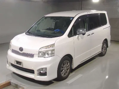 Статистика аукционов Toyota Voxy