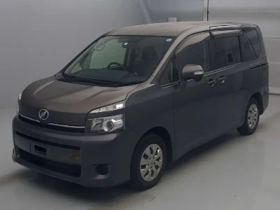 Статистика аукционов Toyota Voxy