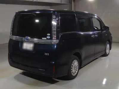 Статистика аукционов Toyota Voxy