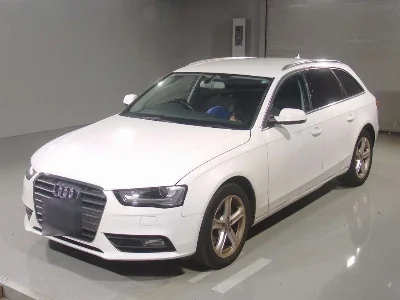 AUDI A4 AVANTE