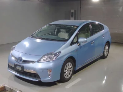 TOYOTA PRIUS PHV