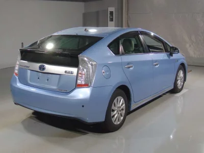 TOYOTA PRIUS PHV