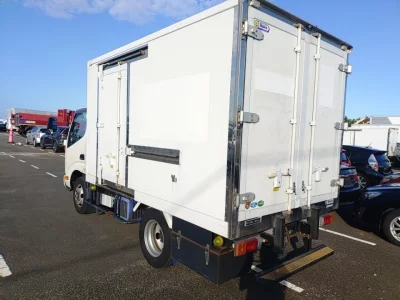 TOYOTA DYNA