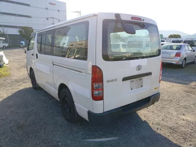 Toyota HiAce Van