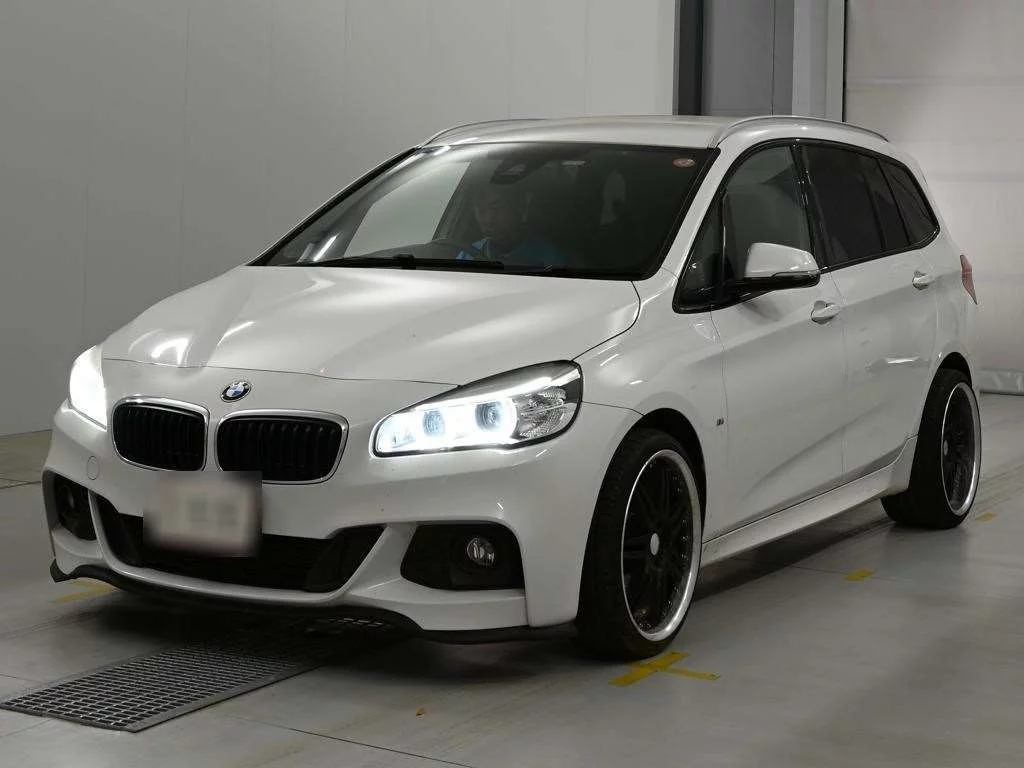 BMW 2-Series  с аукциона в Японии