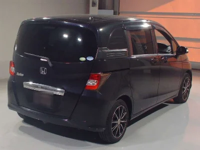 HONDA FREED SPIKE