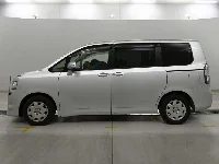 Цена авто Toyota Voxy с аукционов Японии, номер кузова ZRR70G, пробег 133 000, оценка 7