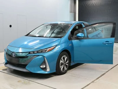 TOYOTA PRIUS PHV
