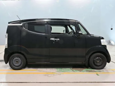 Honda N-Box Slash
