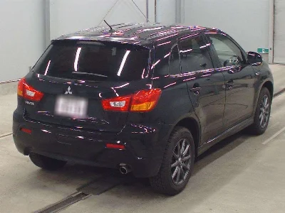 MITSUBISHI RVR