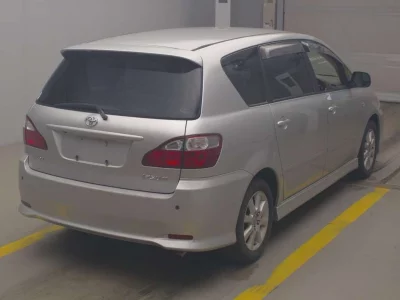 Toyota Ipsum