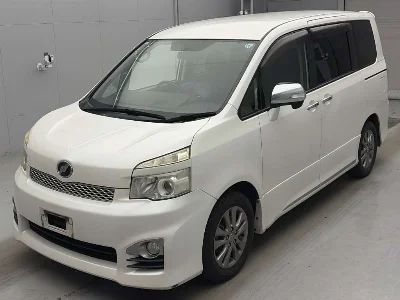 Статистика аукционов Toyota Voxy