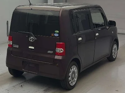 TOYOTA PIXIS SPACE