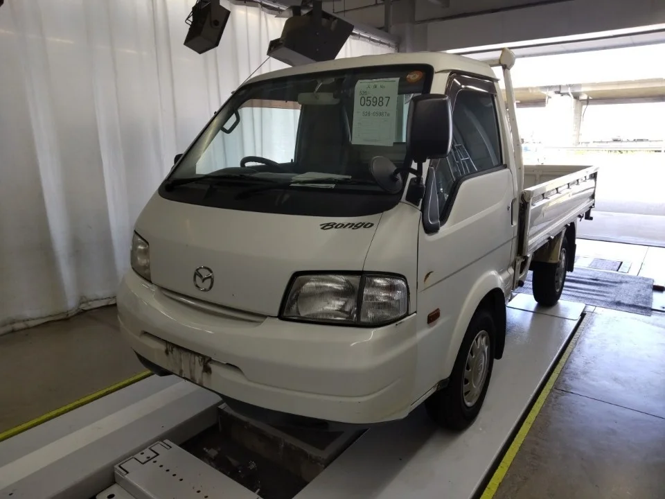 Mazda Bongo 2017