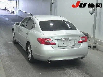 NISSAN FUGA