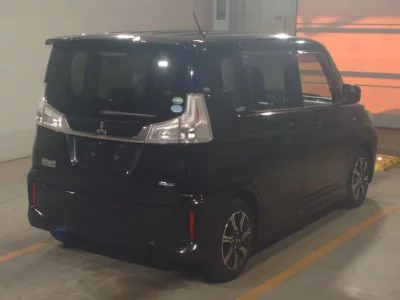 MITSUBISHI DELICA D2
