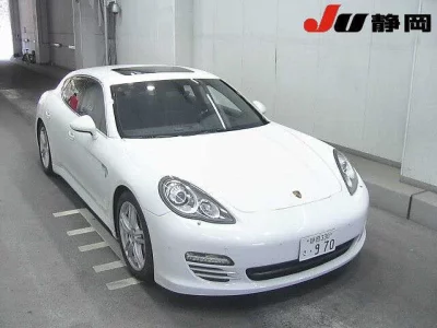 PORSCHE PANAMERA