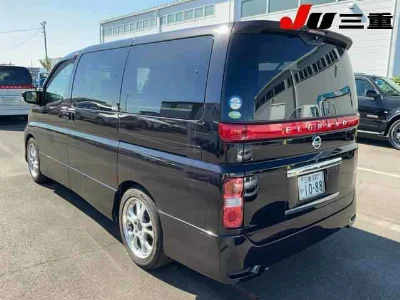 Nissan ELGRAND