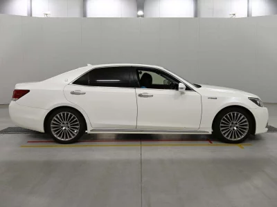 Toyota CROWN MAJESTA