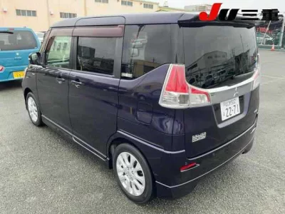 MITSUBISHI DELICA D2