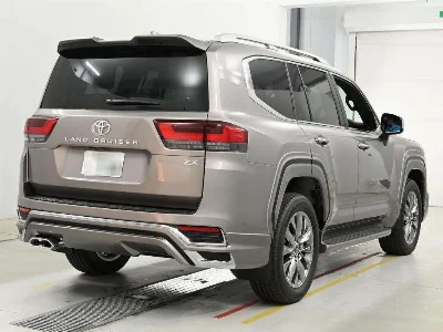 TOYOTA LAND CRUISER
