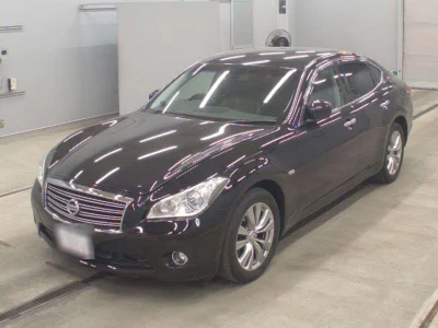 NISSAN FUGA