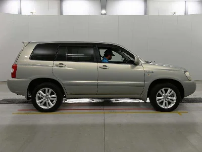 Toyota Kluger V