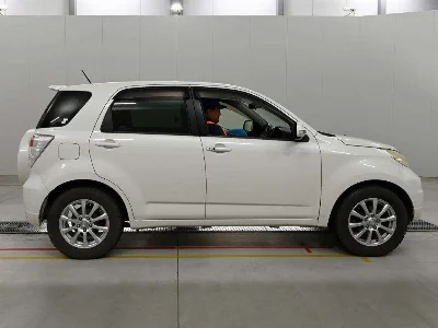 TOYOTA RUSH