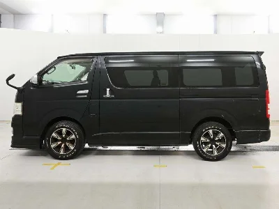 TOYOTA REGIUS VAN