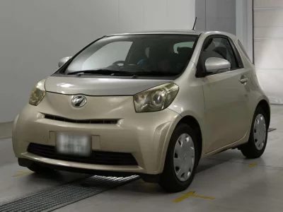 TOYOTA IQ