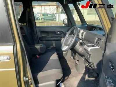 DAIHATSU WAKE