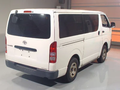 TOYOTA REGIUS VAN