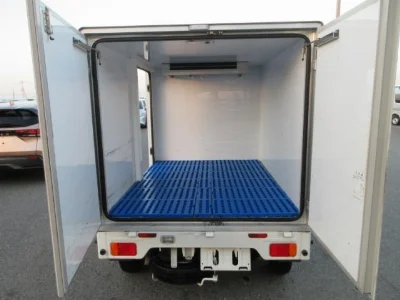 Nissan NT100 Clipper