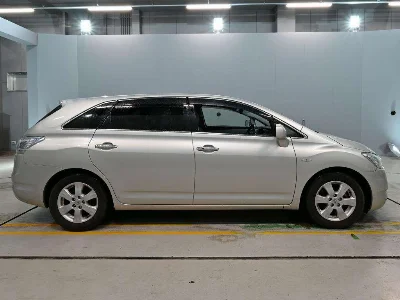 TOYOTA MARK X ZIO