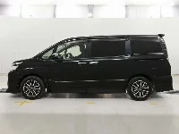 Цена авто Toyota Voxy с аукционов Японии, номер кузова ZRR80W, пробег 150 000, оценка 8