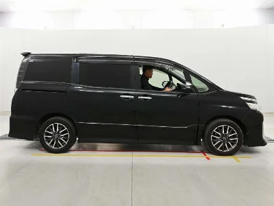 Статистика аукционов Toyota Voxy