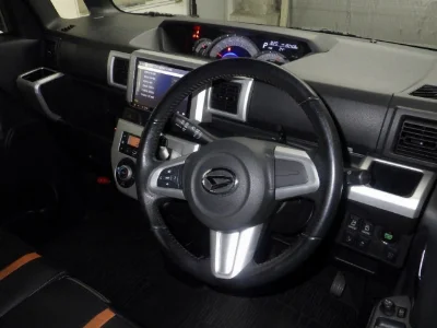 DAIHATSU WAKE