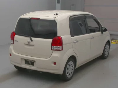 TOYOTA PORTE