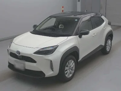 TOYOTA YARIS CROSS 1